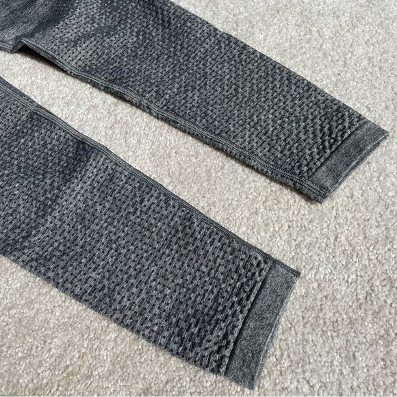 Gymshark | Vital Seamless Leggings | GREY - SMALL - Picture 6 of 9